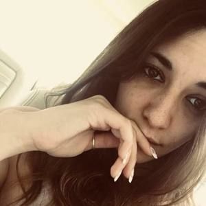 Meet your Posher, Abigail